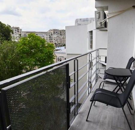 Lux Apartament Bacău Exterior foto